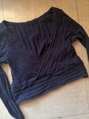 Ribbed Navy Long Sleeve Crop Top